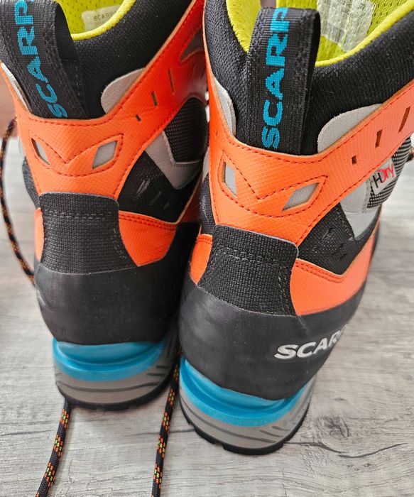 Bocanci de trekking Scarpa