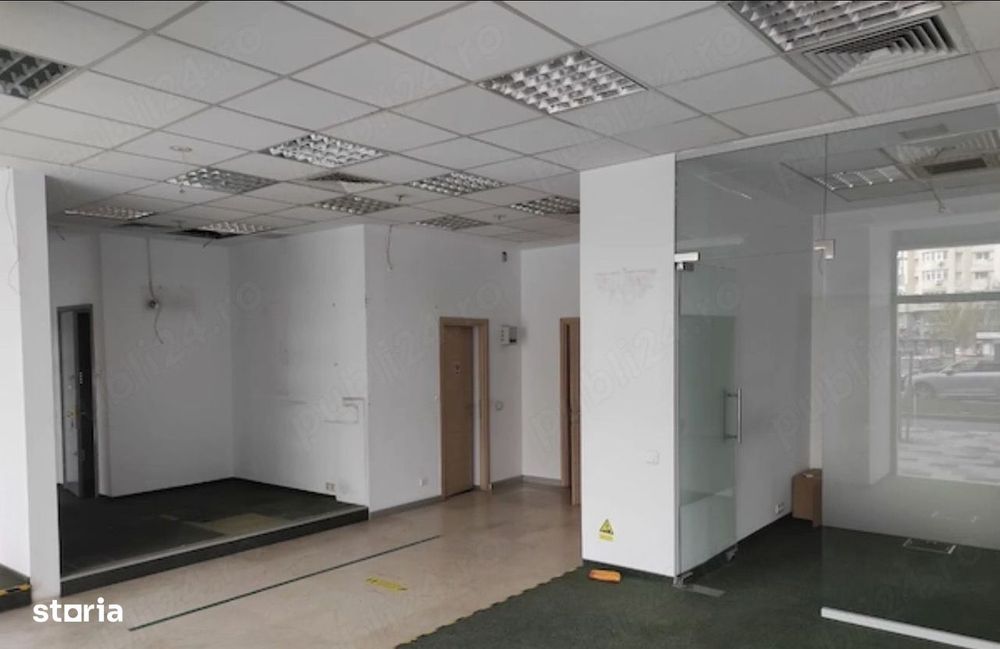 Decebal, trafic pietonal,spațiu comercial 105 mp,