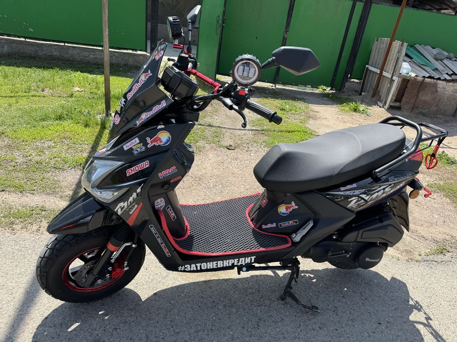 Продам скутер Bennali
