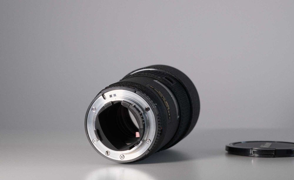 Obiectiv Nikon AF 180mm 2.8D ED