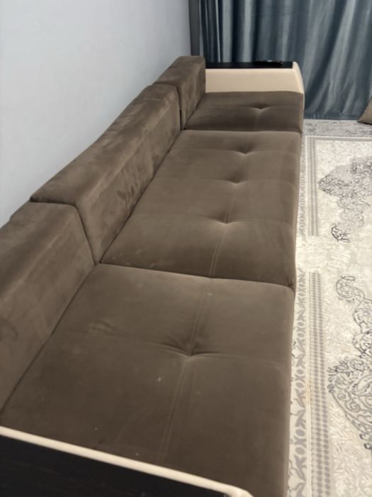 Диван 3 метра , в хорошем состояний