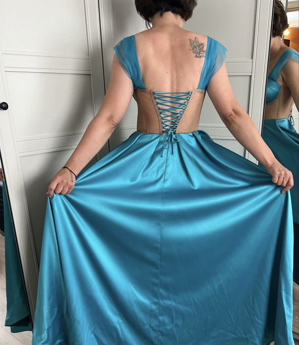 Rochie eleganta ocazie cu trena