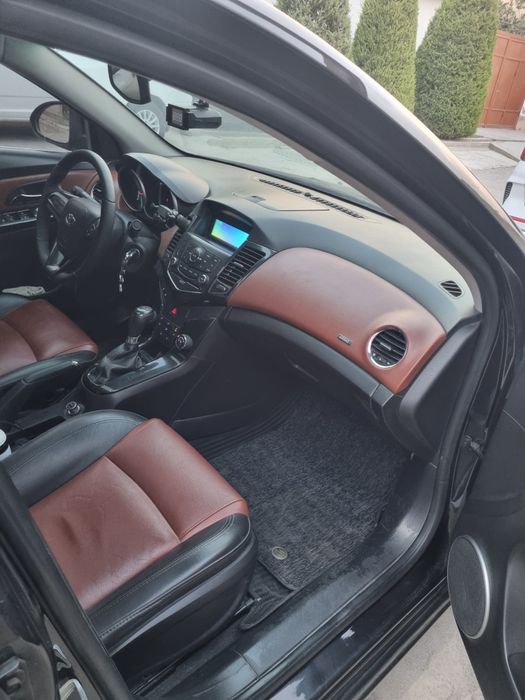 Подается Chevrolet Cruze 2009 года Malibu мотор 2.4