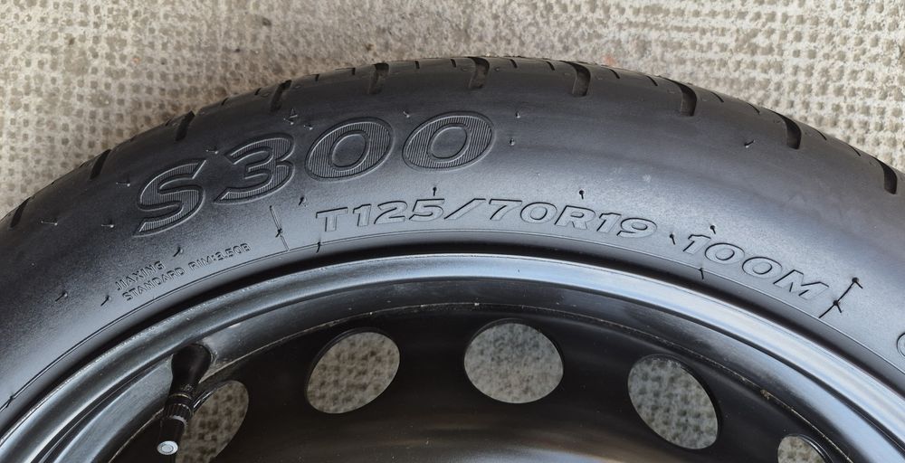 O rezervă slim Audi 125/70 R19 seria 4.00Bx19H2 ET29 - 5x112