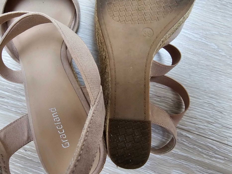 Pantofi sandale Graceland bej numar 39