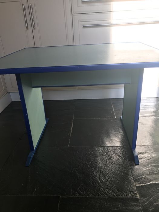 Столик детский, для разных нужд