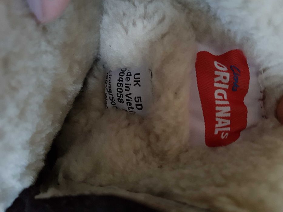 cizme ghetet botine cizmulite Clarks piele intoarsa si blana oaie