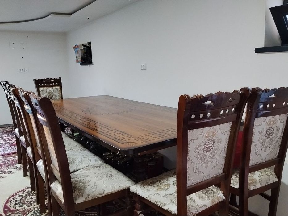 Stol stul komplekt sotiladi