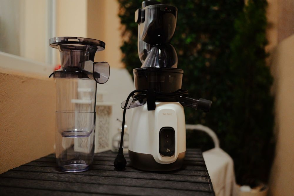 Сокоизтисквачка машина за фреш