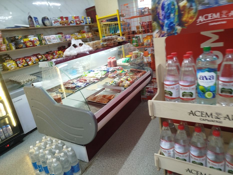 Продаеться продуктовый магазин