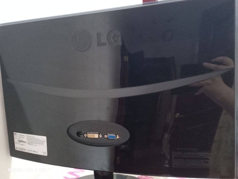 Монитор LG Flatron E2040T 20" б/у | Рабочий | DVI/VGA