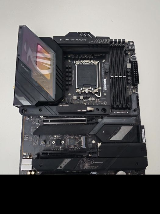 Placă de Bază ASUS ROG Strix Z790-E Gaming WiFi - Defectă / Pentru Piese