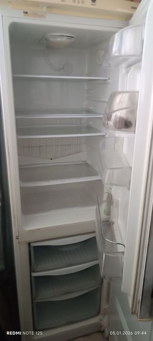 Холодильник рабочий