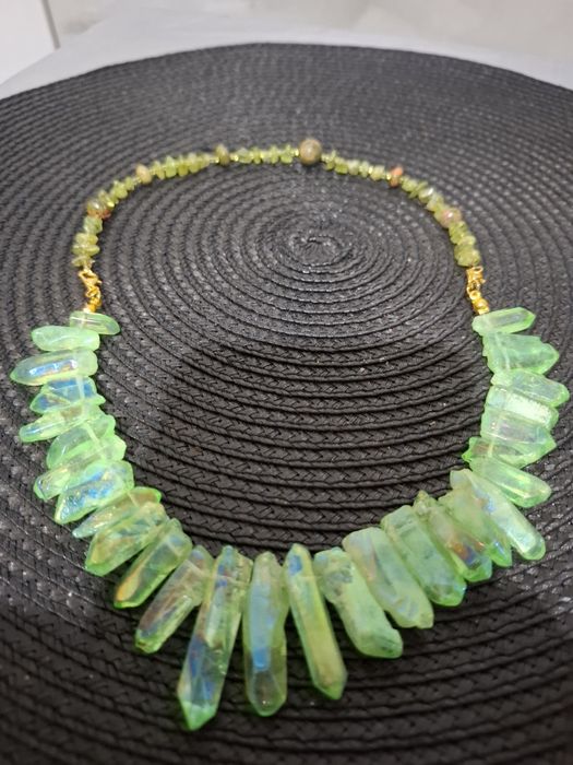 Colier cuart Aura verde si peridot cu lungimea 48 cm reglabil