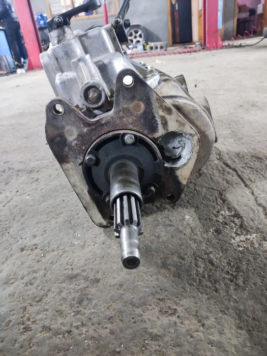 Продам коробку от УАЗ Фермер 5 ступка