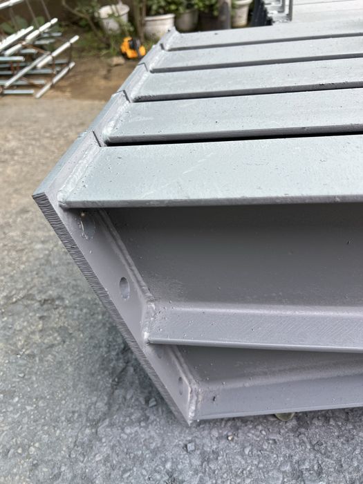 Vând hală structură metalică 10x20x4 la prețul de 3000 euro