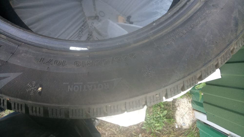 Зимние шины Goodride 225/55 R19