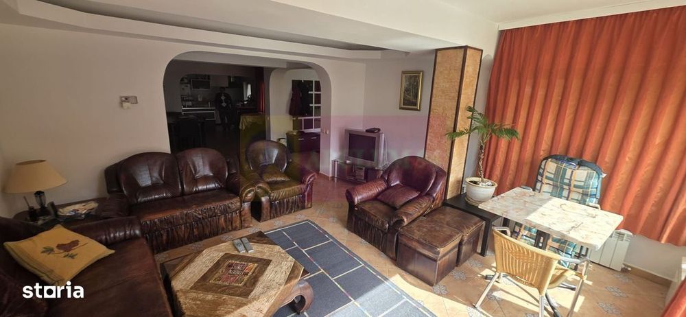 Vila duplex de vanzare cu 4 camere in Azuga
