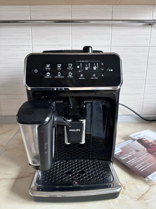 Продам кофемашину Philips LatteGo EP3241