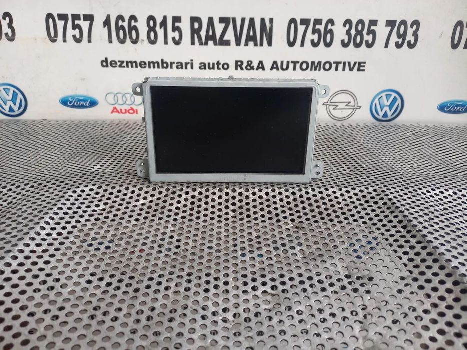 Display Navigatie Audi Q7 4L An 2006-2007-2008-2009-2010-2011-2012-2013-2014-2015-2016 Cod 4FB Dezm
