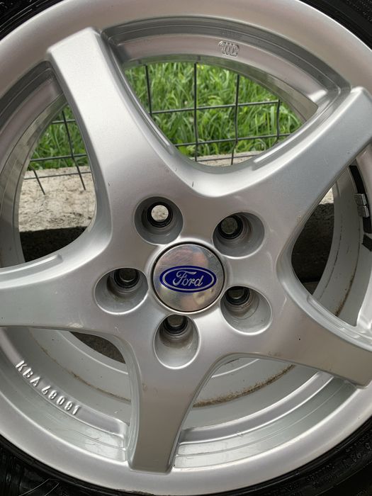Vand Jante de Aluminiu /Ford Originale + Caucucuri Viking(de la Continental )
