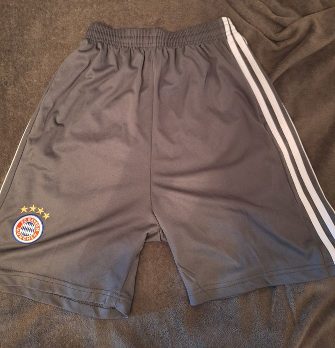Adidas FC Bayern Munchen футболни шорти