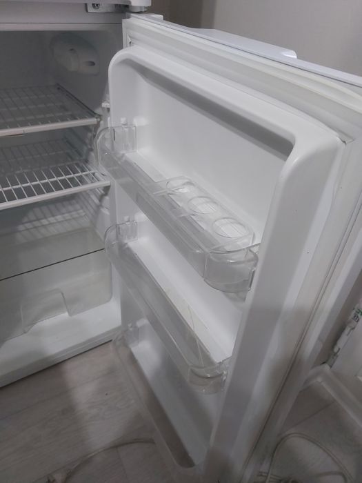 Холодильник Elenberg