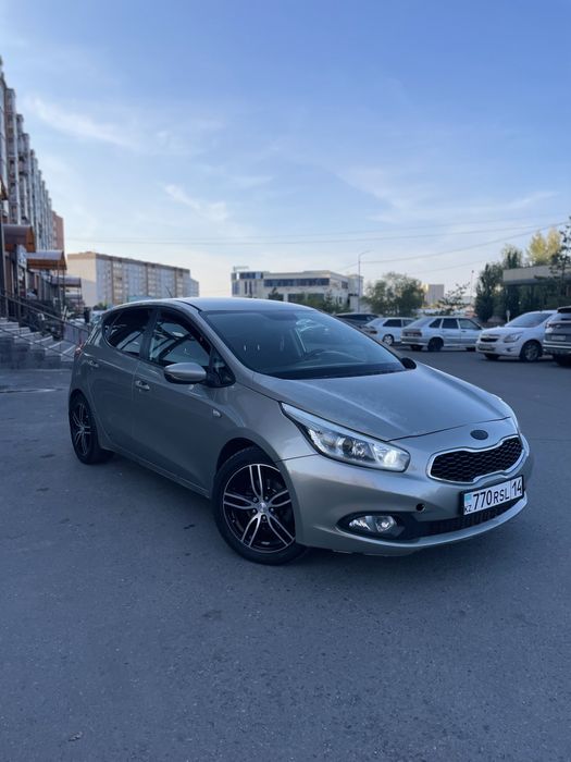 Kia ceed 2013 года