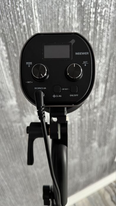 Lampa foto-video Neewer 60w, softbox 60 cm, stativ 190 cm