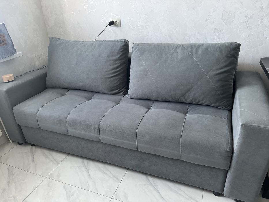 Продам диван 2,20*90