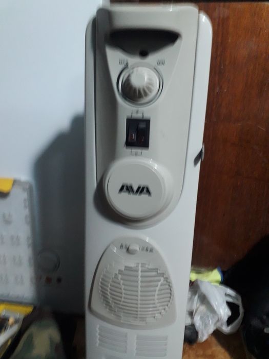 Электрообогреватель.с вентилятором внутри