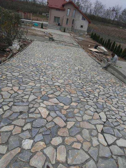 Vand si montez piatra naturala de munte