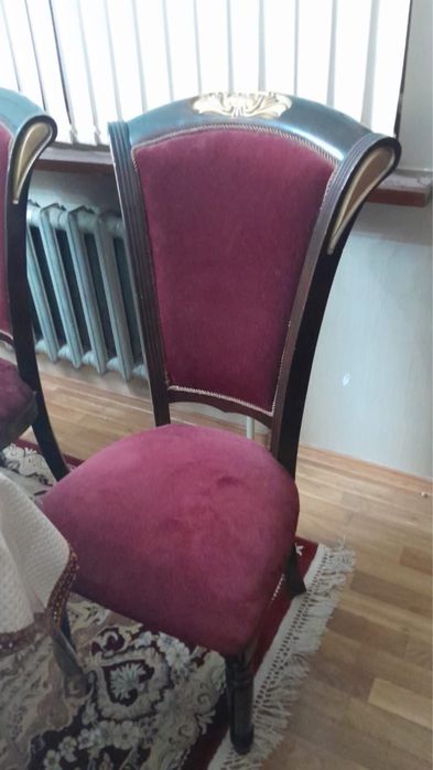 продам стол со стульями