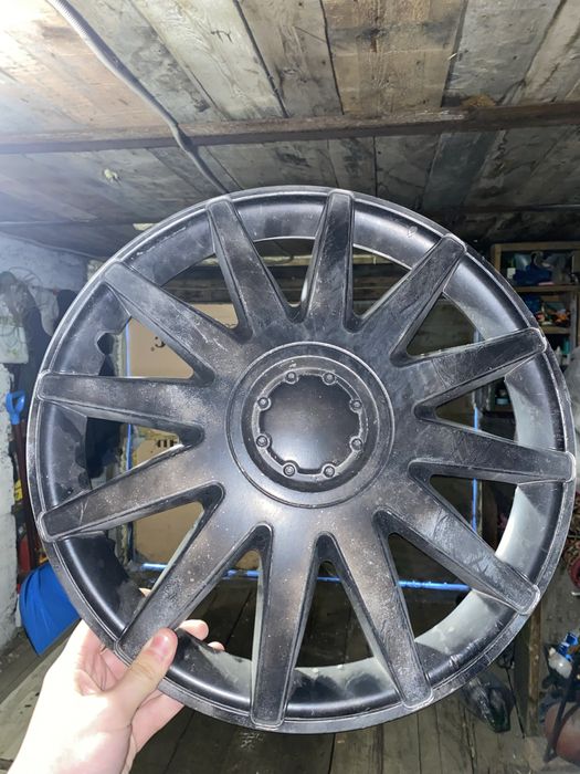 Продам колпак дешево