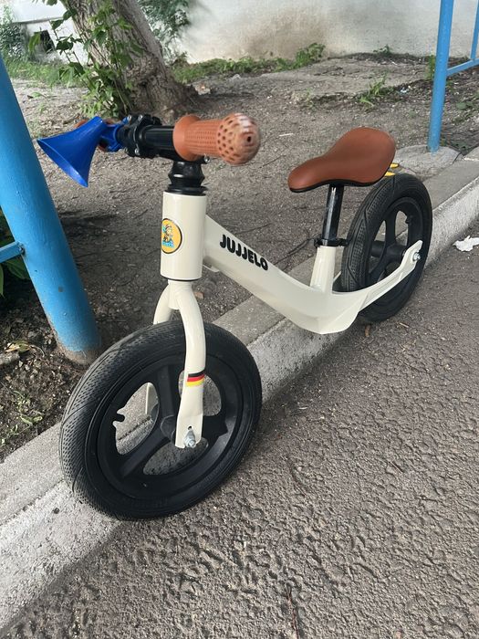 Беговел детский 2-4 года