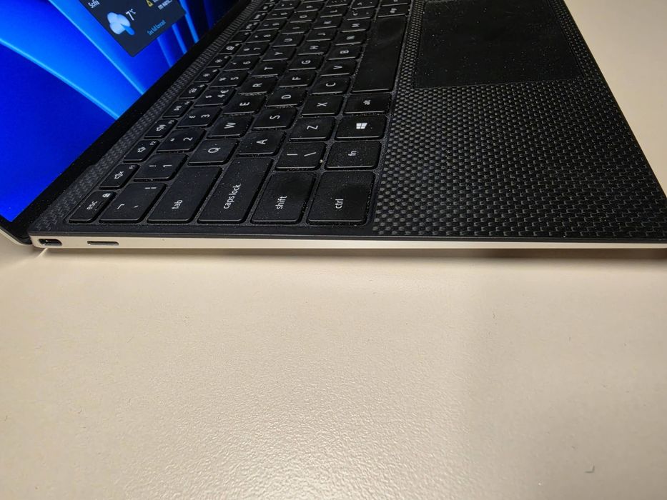 Dell XPS 13 9310, i7-11 gen, 16 GB RAM