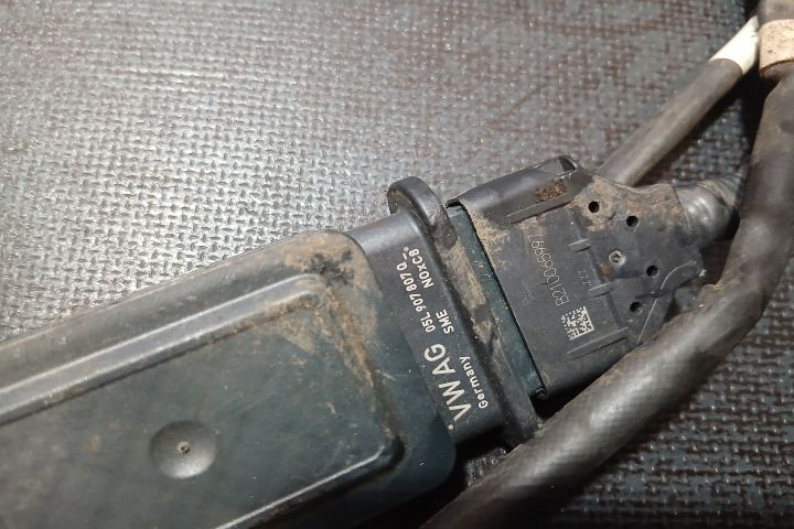 Senzor NOx 05L907807Q 7LA971068A 05L907807Q 7LA971068A Volkswagen VW