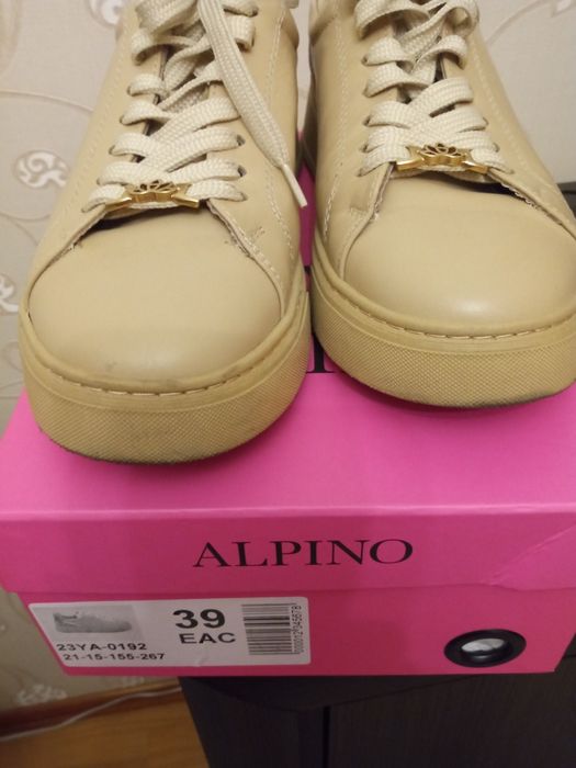 Обувь женские кеды