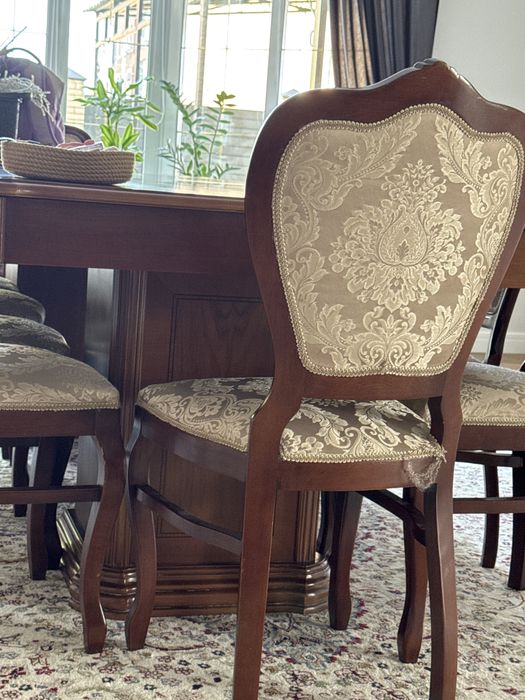 Продам стол 3.6  со стульями12 шт