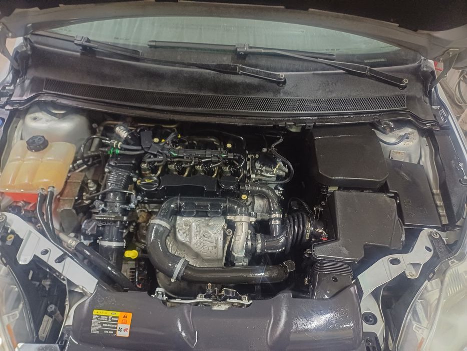 Vând Ford Focus mk2 1.6 diesel E4