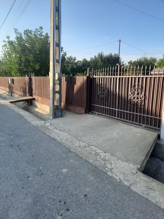 Casa Zorleni, 4 camere 130 mp + vie, anexe, curte 1800 mp, proprietar