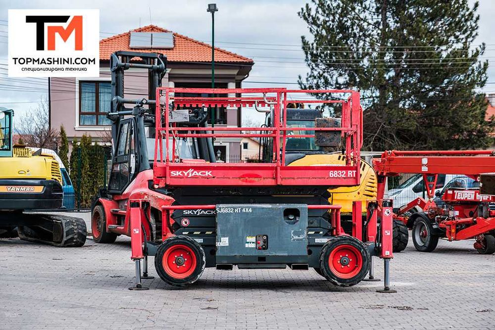 Ножична вишка Skyjack SJ6832 RT