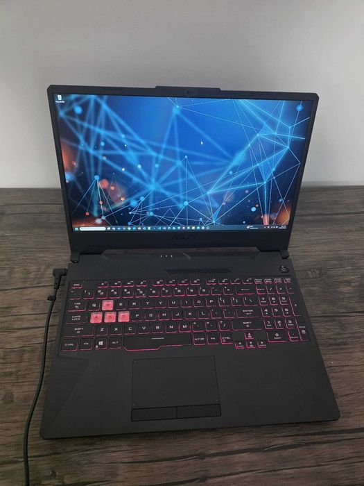 Laptop Gaming ASUS TUF F15 — i7-10870H, GTX 1650 4GB, 16GB RAM, 144Hz