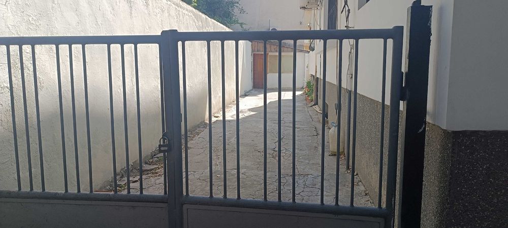 Дава се под наем Тристаен апартамент в Варна, Център - 101 кв.м за 897.6 € - Снимка #14