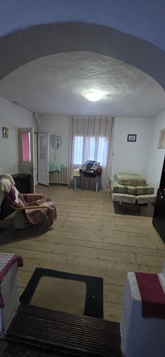 Vând casă la munte pe valea Bistriței în Farcasa-Neamt!