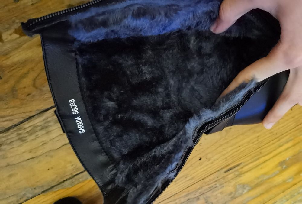 Чисто нови дамски боти . Неизползвани