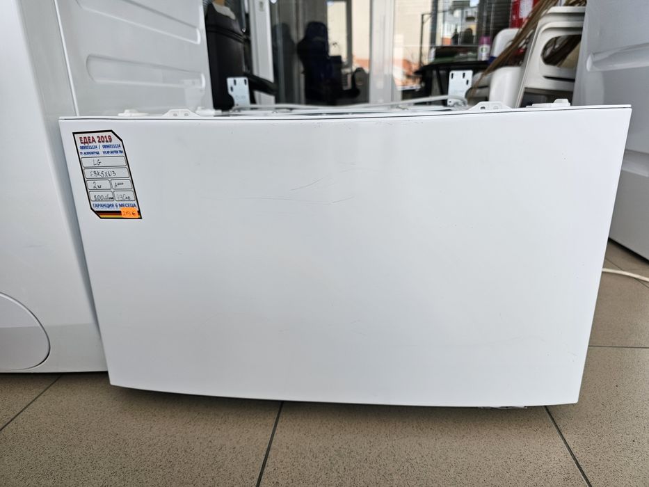 Малка Пералня LG