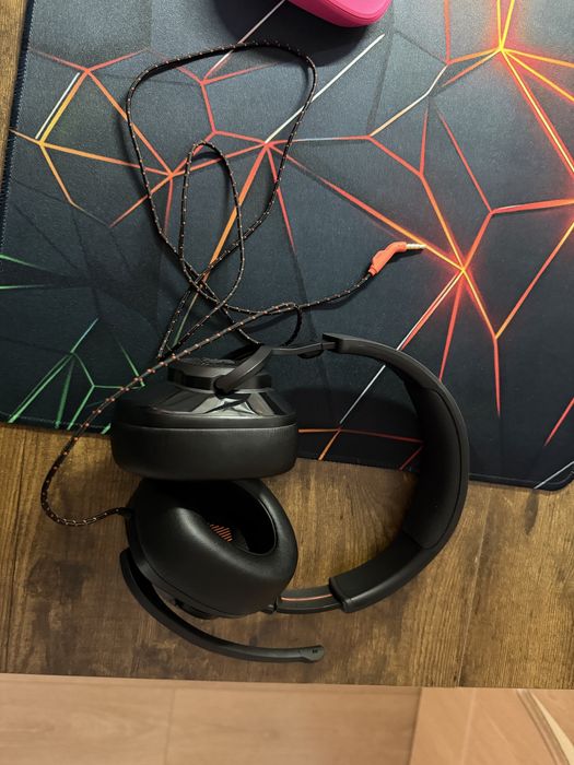 Casti JBL Quantum 200