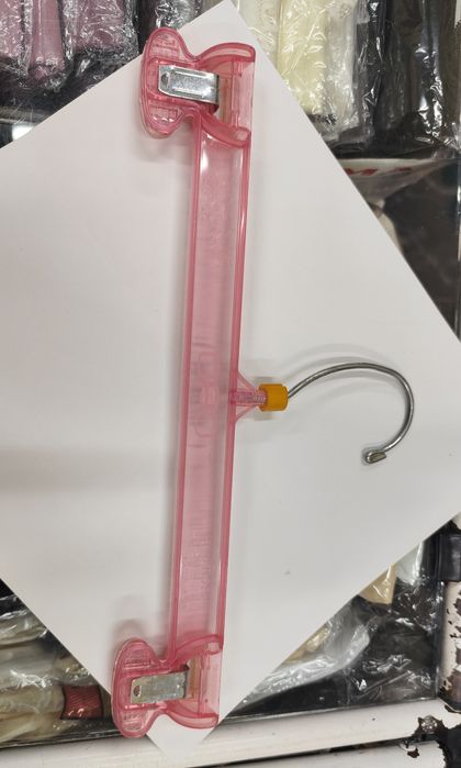 Пластмасови закачалки за дрехи