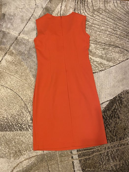 Елегантна рокля с камъни